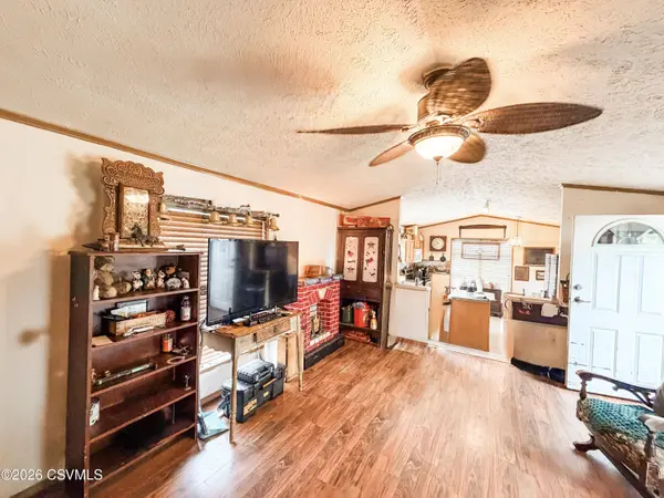 17 CANARY DR, Danville, PA 17821
