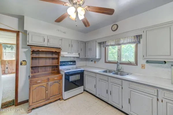 526A MOUNTAIN SHADOW LN, Bloomsburg, PA 17815