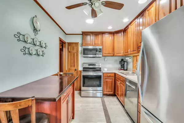 118 Harvey AVE, Grayslake, IL 60030