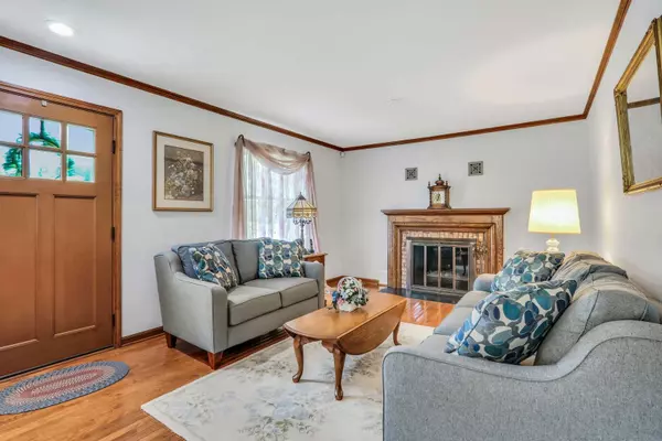 118 Harvey AVE, Grayslake, IL 60030