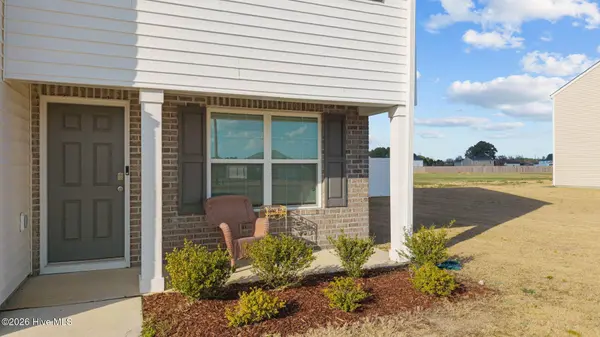 4080 Debbie DR, Ayden, NC 28513