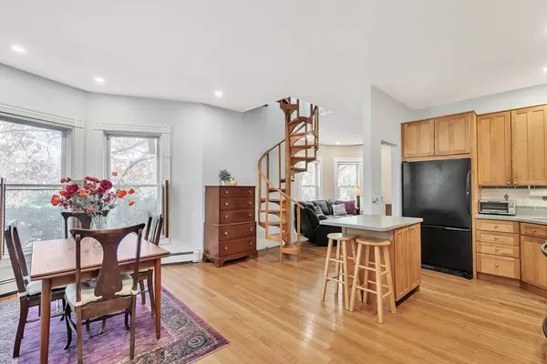 12 Rindge #1, Cambridge, MA 02140