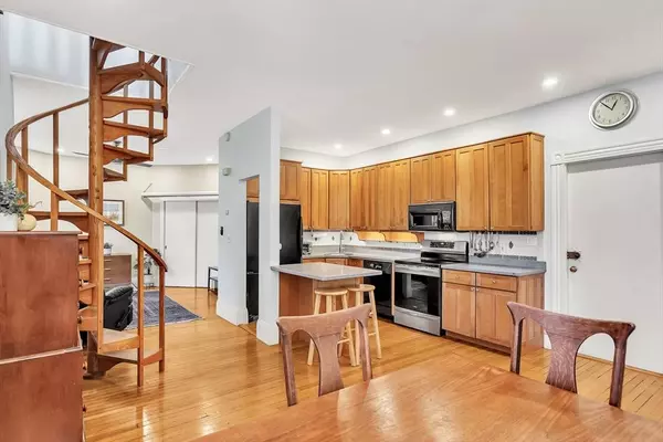 12 Rindge #1, Cambridge, MA 02140