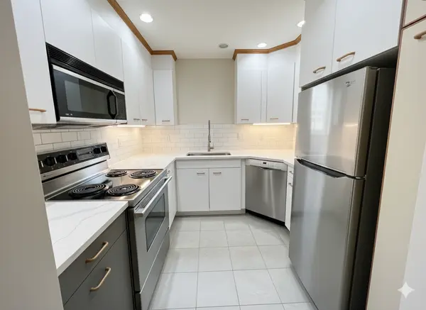 260 Beacon St #10, Boston, MA 02116-1211