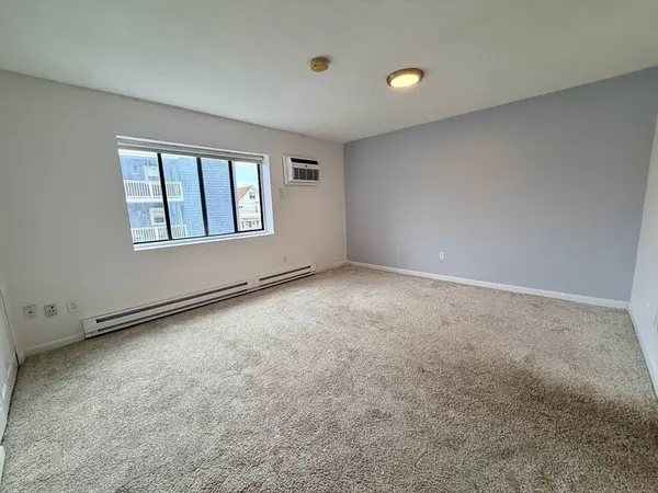 10 Roberts #32, Somerville, MA 02145