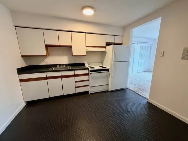 10 Roberts #32, Somerville, MA 02145