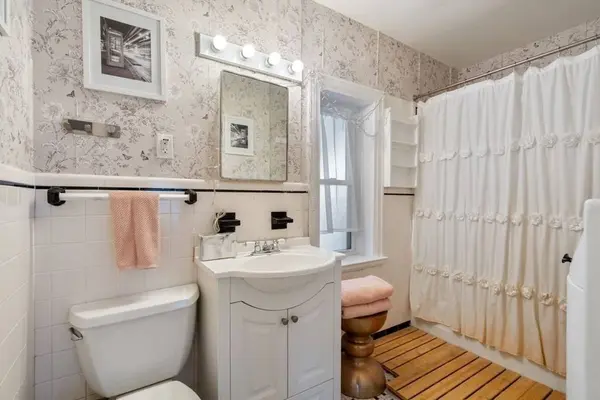 36 Highland #8, Cambridge, MA 02139