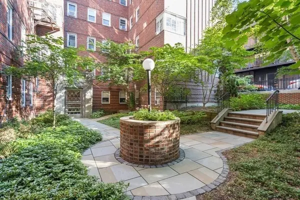 36 Highland #8, Cambridge, MA 02139