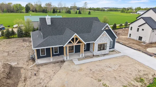 6811 Angelica Trail, Sun Prairie, WI 53590