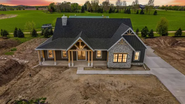 6811 Angelica Trail, Sun Prairie, WI 53590
