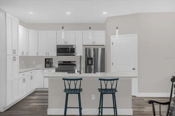 250 S VIRGINIA AVE, Deland, FL 32724