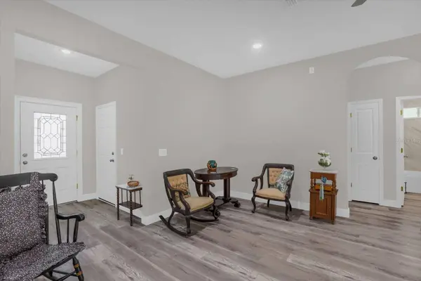 250 S VIRGINIA AVE, Deland, FL 32724