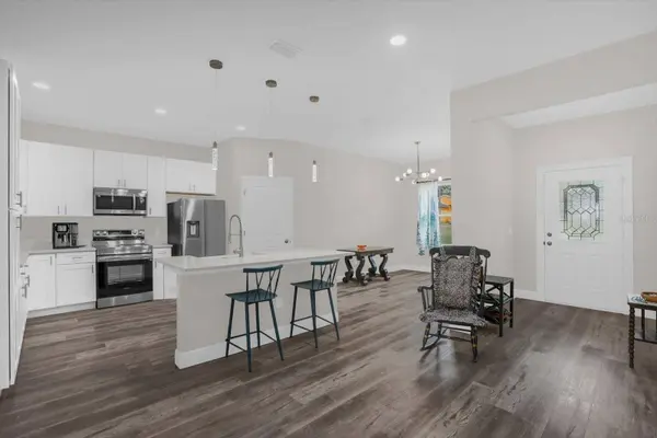 250 S VIRGINIA AVE, Deland, FL 32724