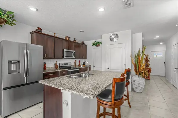 57 BELLA LAGO CIR, Port Orange, FL 32129