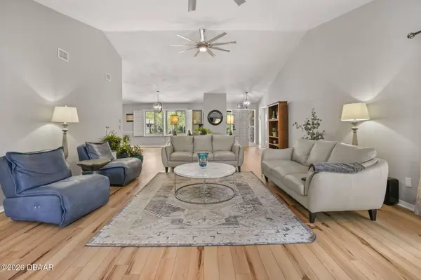 112 Peachtree CIR, Daytona Beach, FL 32114