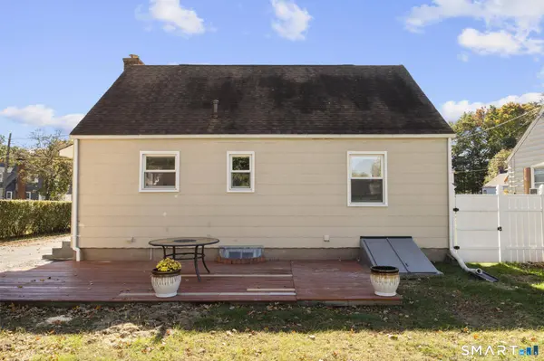 71 Linnmore Drive, Manchester, CT 06040