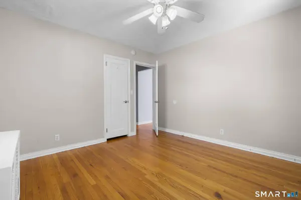 71 Linnmore Drive, Manchester, CT 06040