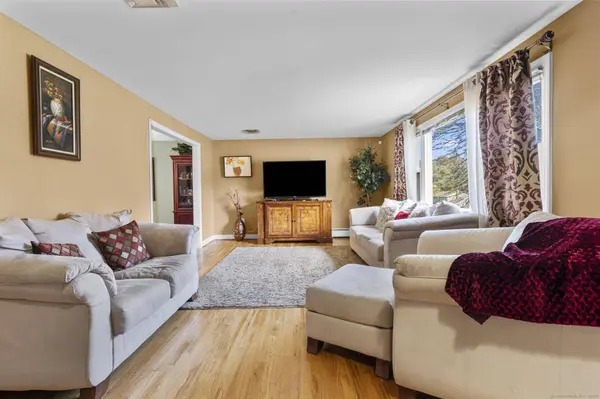 10 Butternut Drive, Bloomfield, CT 06002