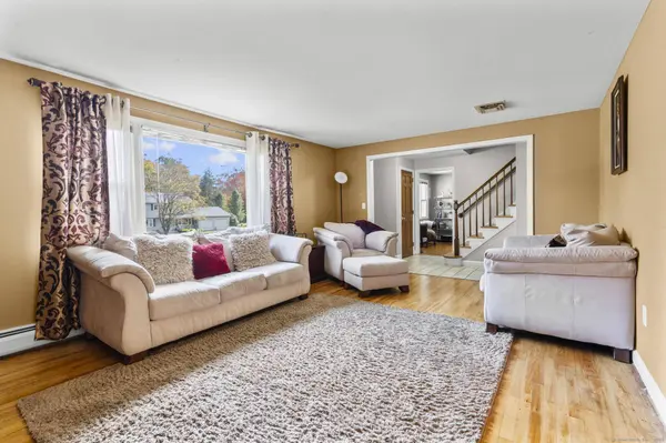 10 Butternut Drive, Bloomfield, CT 06002