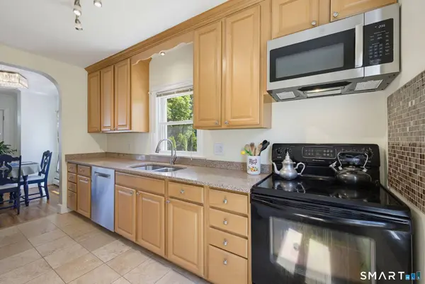 19 Burton Avenue, Norwich, CT 06360