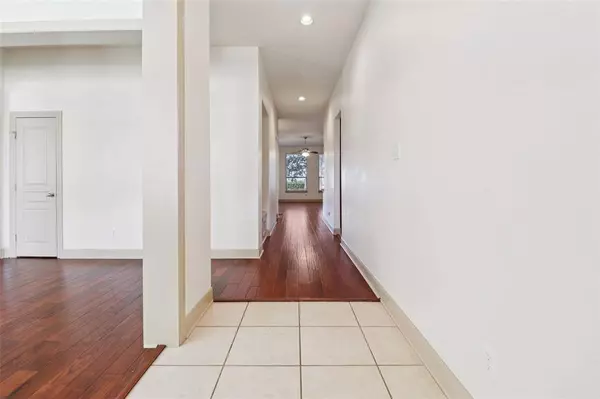 12409 Winterberry Lane, Fort Worth, TX 76244