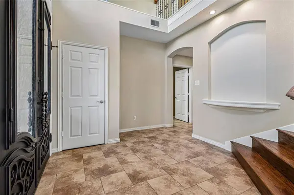 3720 Cripple Creek Court, Bedford, TX 76021
