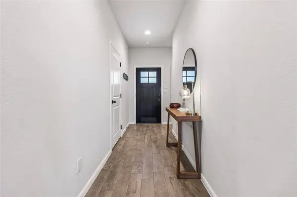 304 Crowfoot Drive, Fort Worth, TX 76131