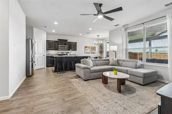 304 Crowfoot Drive, Fort Worth, TX 76131