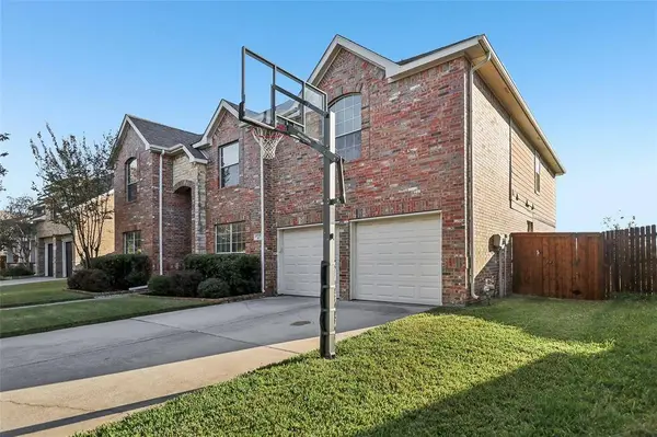 9728 Lacey Lane, Fort Worth, TX 76244