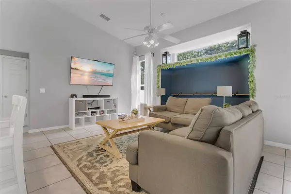 1142 KERWOOD CIR, Oviedo, FL 32765