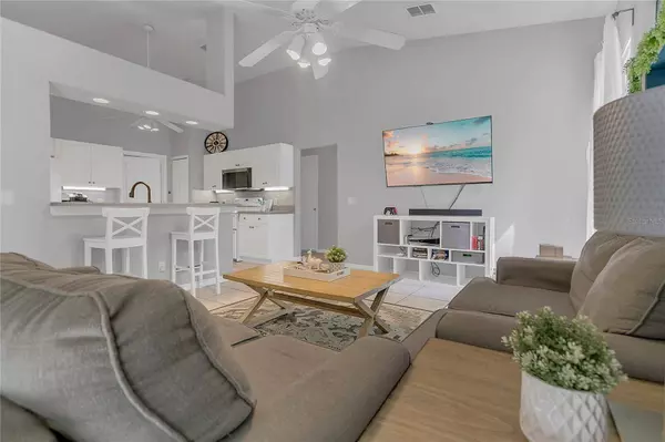 1142 KERWOOD CIR, Oviedo, FL 32765