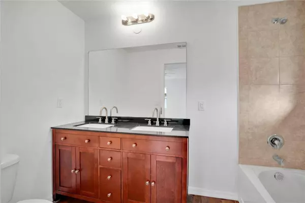 776 E BROADWAY ST, Oviedo, FL 32765