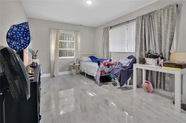 9727 BEAR LAKE RD, Apopka, FL 32703