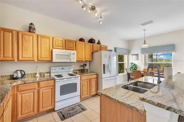 139 MOORGATE DR, Davenport, FL 33897