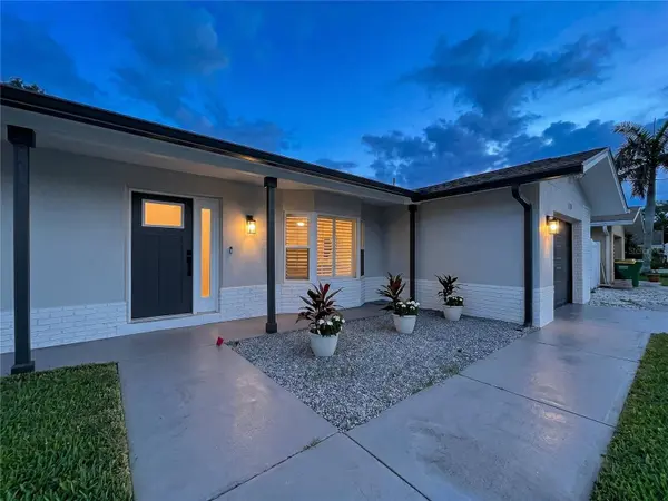 381 WESTWINDS DR, Palm Harbor, FL 34683