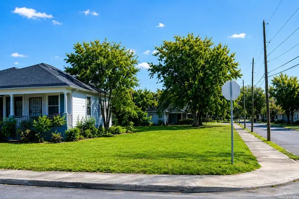 1253 Crockett, San Antonio, TX 78202