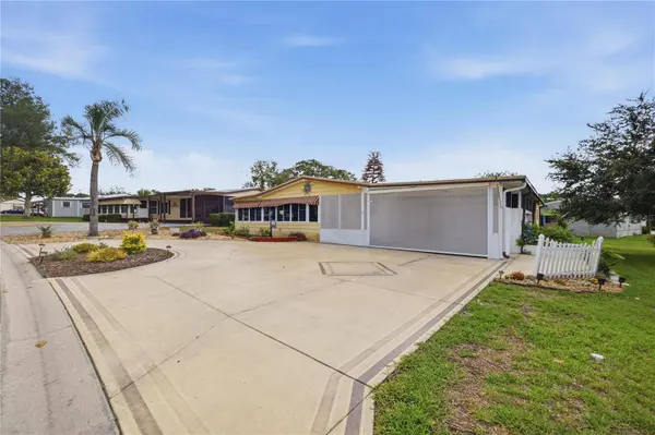 728 TRUMAN AVE, Lady Lake, FL 32159