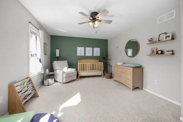 1330 Oak Tree Ct, Slinger, WI 53086