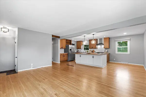 W244N6564 Westchester Dr, Sussex, WI 53089