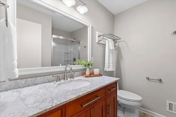 W244N6564 Westchester Dr, Sussex, WI 53089