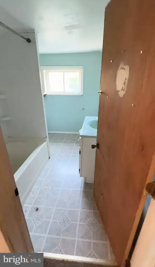 838 W PINE ST, Coal Township, PA 17866