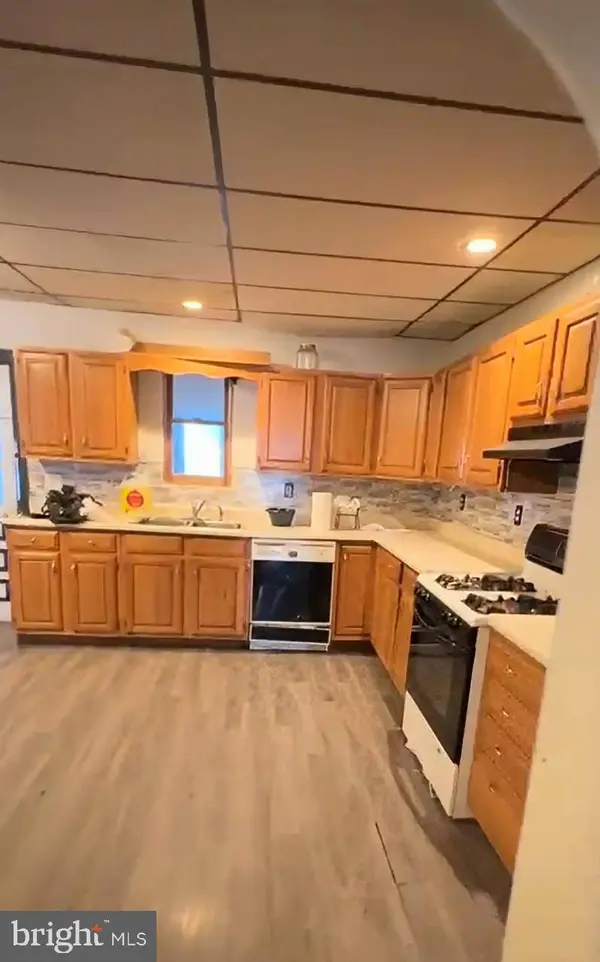 838 W PINE ST, Coal Township, PA 17866