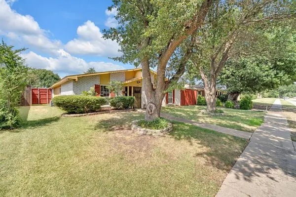 5013 Shannon Drive, The Colony, TX 75056