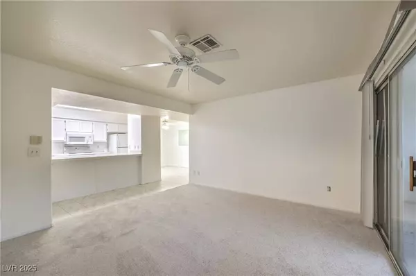 2725 S Nellis BLVD #1096, Las Vegas, NV 89121