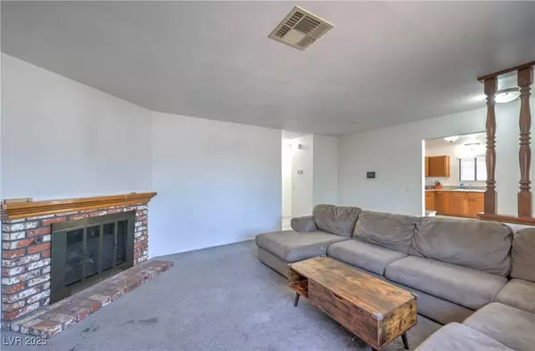 250 Queen Marie CT, Henderson, NV 89015