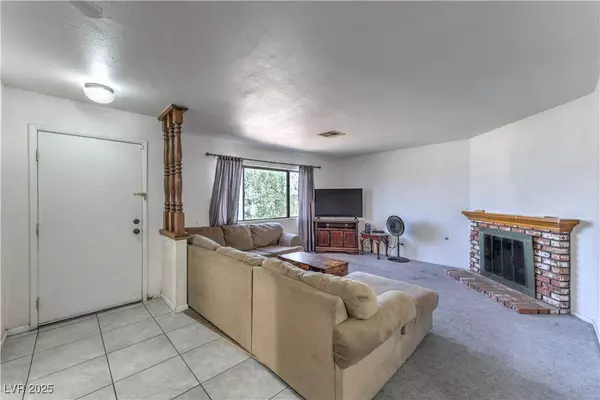 250 Queen Marie CT, Henderson, NV 89015