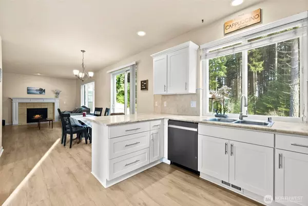 17801 97th LN E, Puyallup, WA 98375