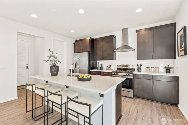 17602 126th AVE E, Puyallup, WA 98374