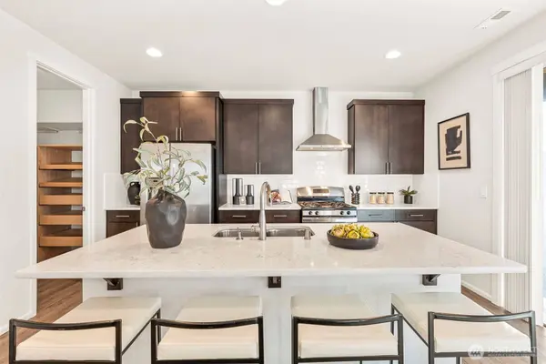 17602 126th AVE E, Puyallup, WA 98374