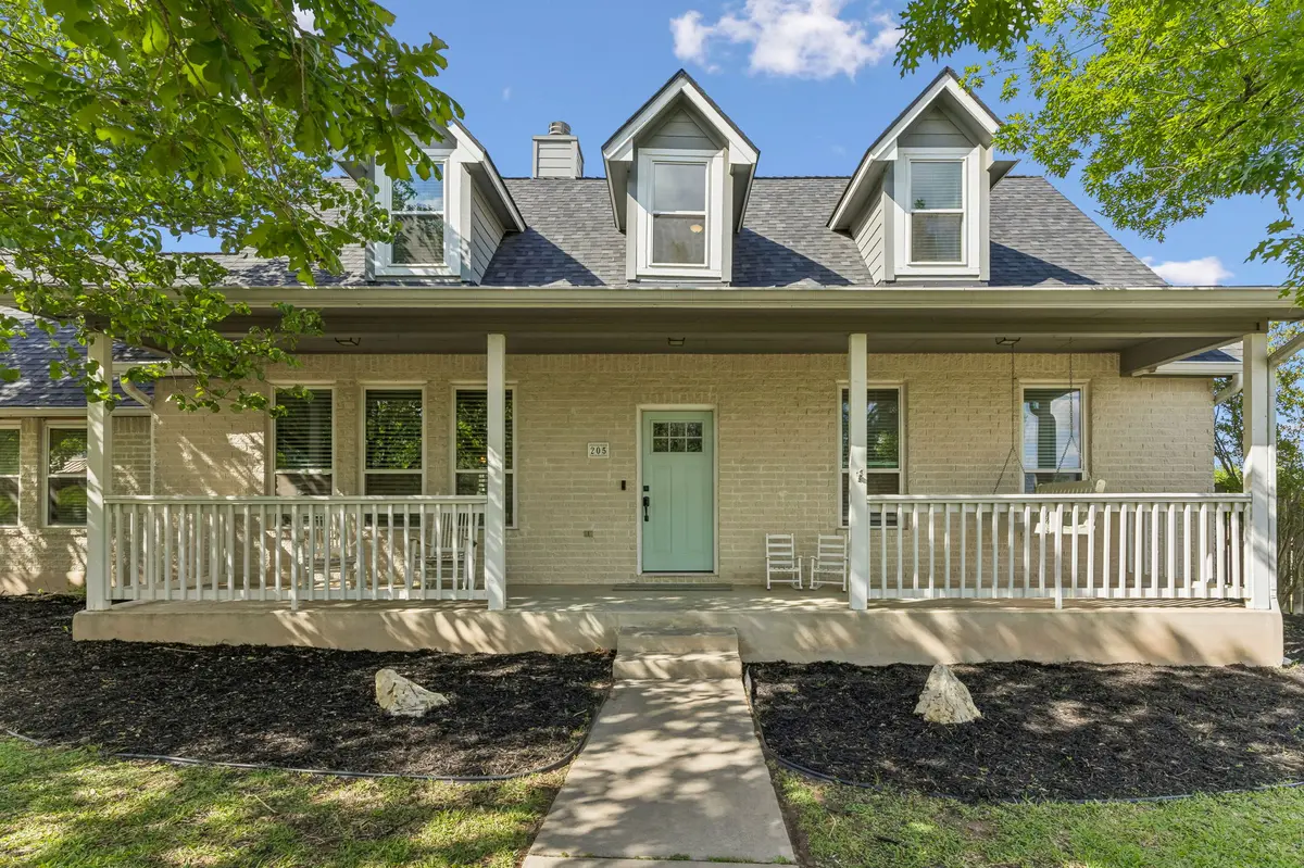 205 Morningside Cir, Hutto, TX 78634-5444